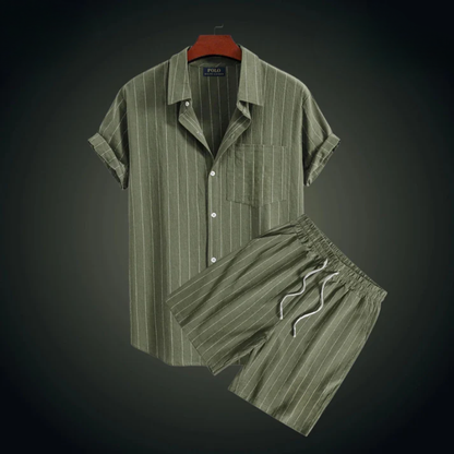 Exklusive Limited Edition: Stilvolles Set aus T-Shirt und Shorts.